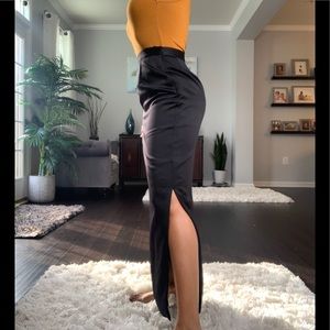 Vintage black skirt W/slit size 10 waist size 27